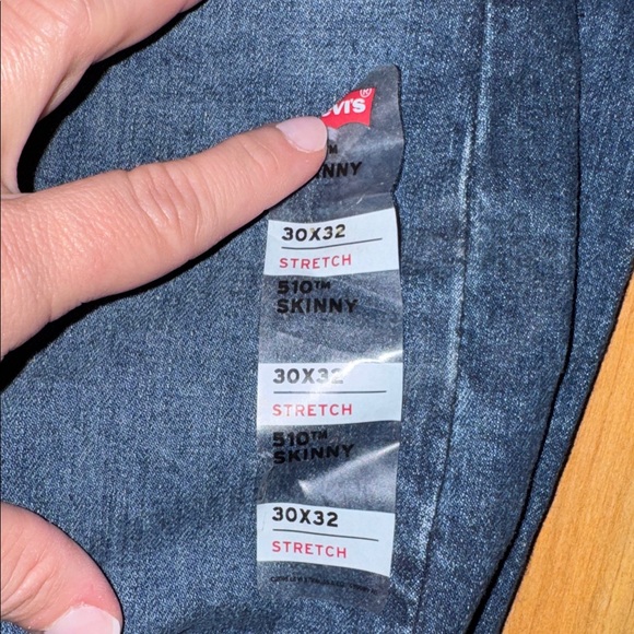 Levi’s - Picture 2 of 5